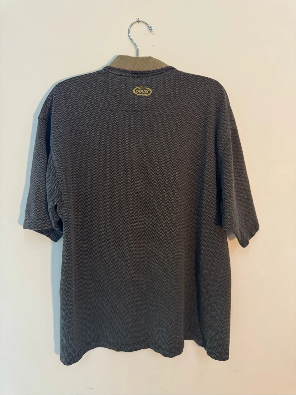 Alaska Men's Dark Gray Polo with Tan Contrast Collar Vintage - Picture 7 of 8